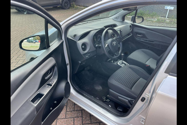 Toyota Yaris 1.5 VVT-i Dynamic / camera / navigatie