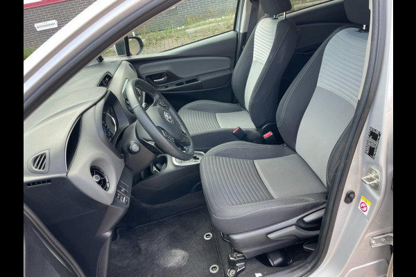 Toyota Yaris 1.5 VVT-i Dynamic / camera / navigatie