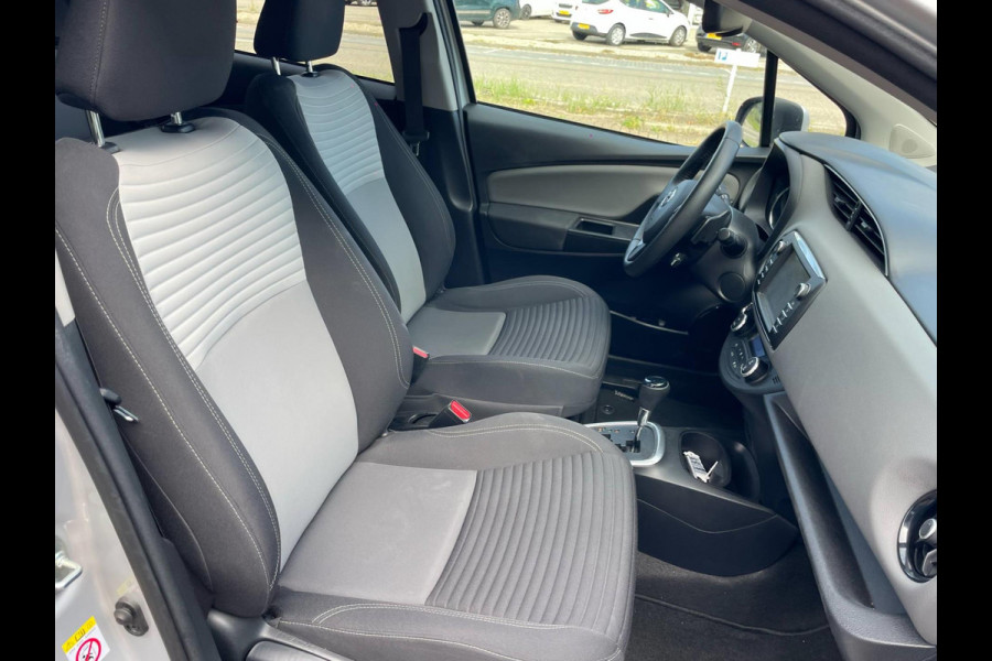 Toyota Yaris 1.5 VVT-i Dynamic / camera / navigatie