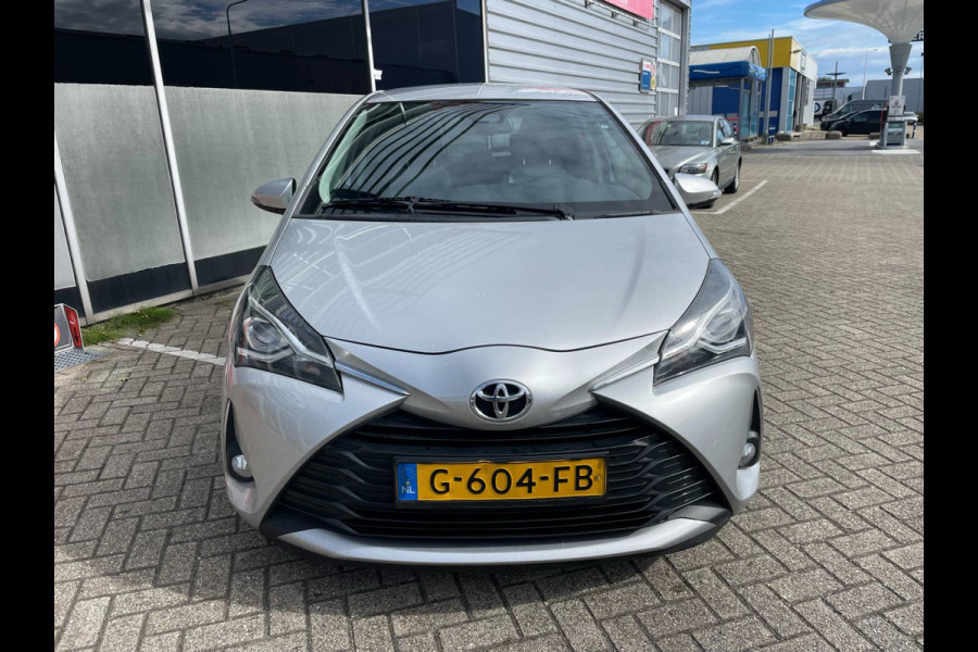 Toyota Yaris 1.5 VVT-i Dynamic / camera / navigatie
