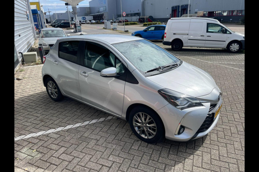 Toyota Yaris 1.5 VVT-i Dynamic / camera / navigatie