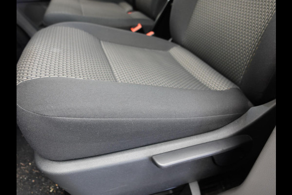 Volkswagen Transporter 2.0 TDI L2H1 28 Dubbele Cabine Highline Automaat Cruise Control  Airco  Navigatie  PDC  Camera