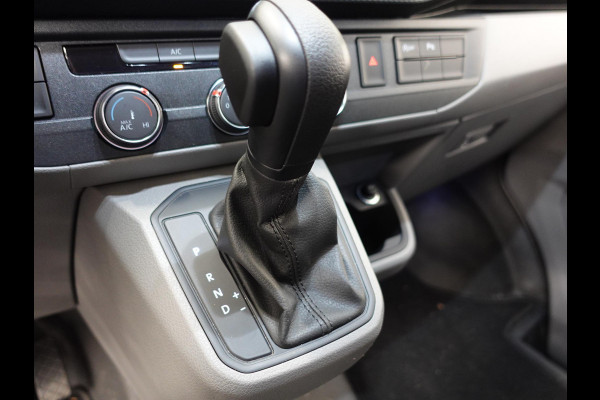 Volkswagen Transporter 2.0 TDI L2H1 28 Dubbele Cabine Highline Automaat Cruise Control  Airco  Navigatie  PDC  Camera