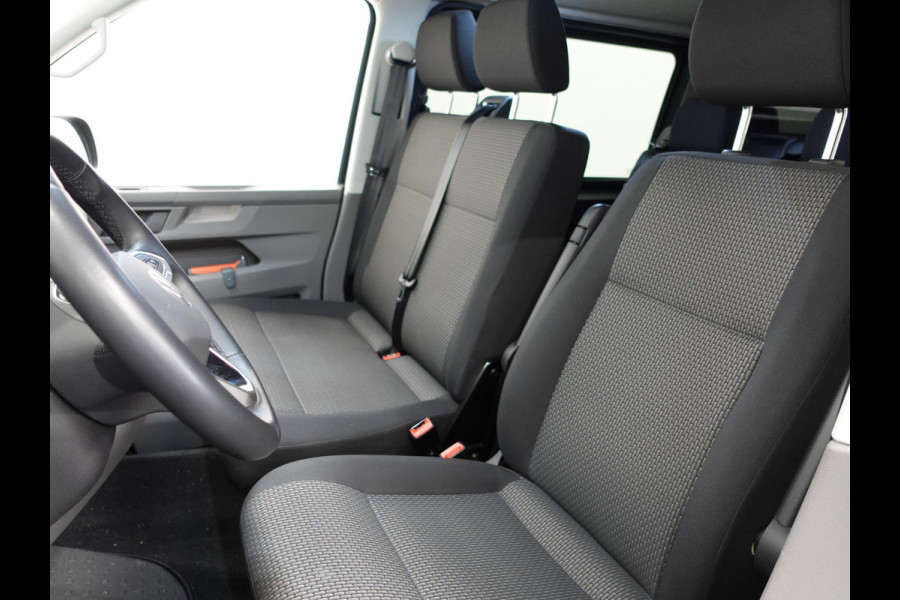Volkswagen Transporter 2.0 TDI L2H1 28 Dubbele Cabine Highline Automaat Cruise Control  Airco  Navigatie  PDC  Camera