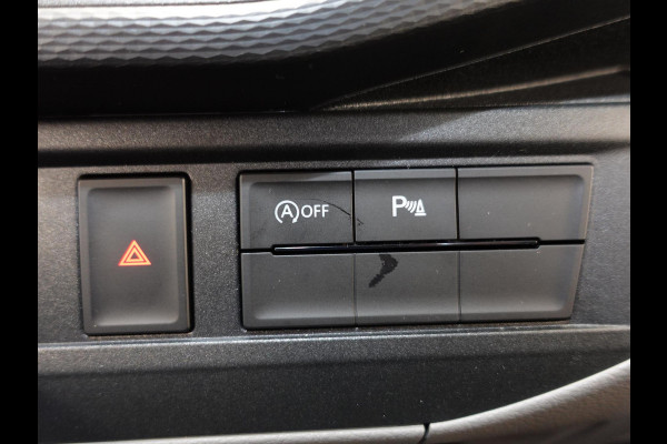 Volkswagen Transporter 2.0 TDI L2H1 28 Dubbele Cabine Highline Automaat Cruise Control  Airco  Navigatie  PDC  Camera