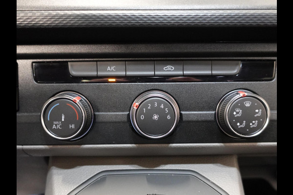 Volkswagen Transporter 2.0 TDI L2H1 28 Dubbele Cabine Highline Automaat Cruise Control  Airco  Navigatie  PDC  Camera
