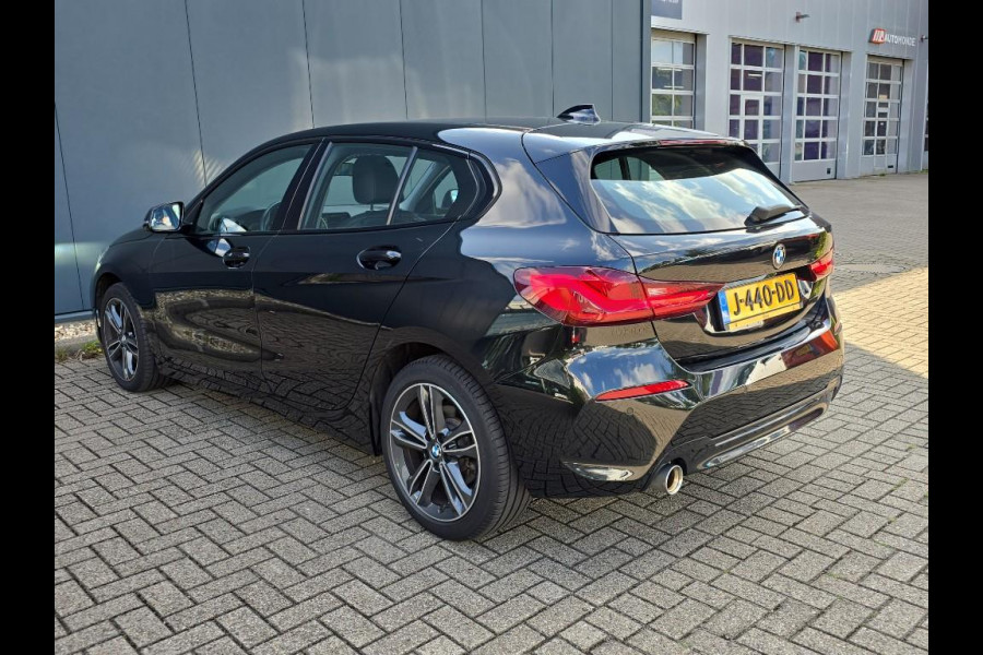 BMW 1-serie 118i Executive Edition | Navi | Led | Live Cockpit |