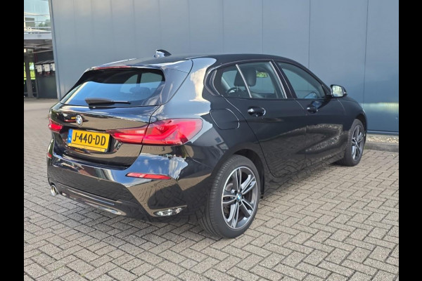 BMW 1-serie 118i Executive Edition | Navi | Led | Live Cockpit |