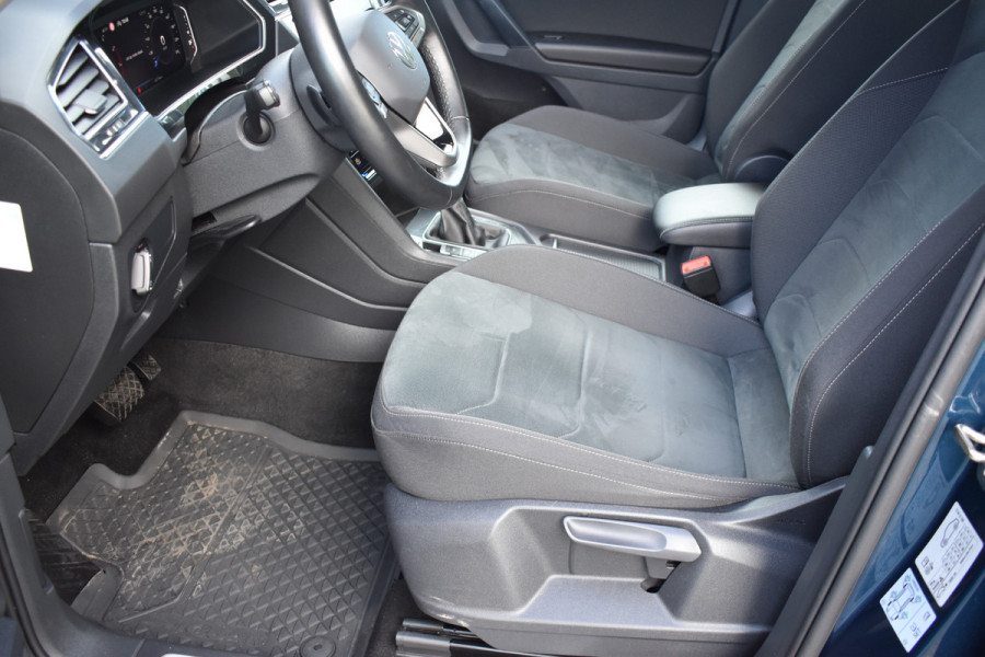 Volkswagen Tiguan 1.5 TSI R-Line Automaat / Navigatie / Keyless / Trekhaak 1800kg / Adap. Cruise / Camera