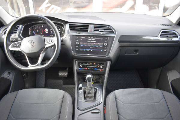 Volkswagen Tiguan 1.5 TSI R-Line Automaat / Navigatie / Keyless / Trekhaak 1800kg / Adap. Cruise / Camera