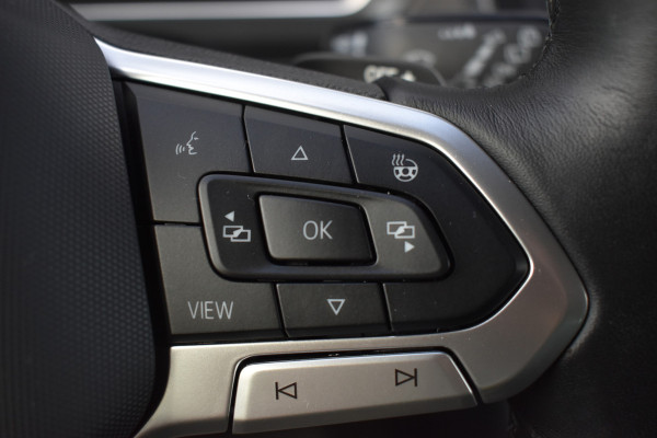 Volkswagen Tiguan 1.5 TSI R-Line Automaat / Navigatie / Keyless / Trekhaak 1800kg / Adap. Cruise / Camera