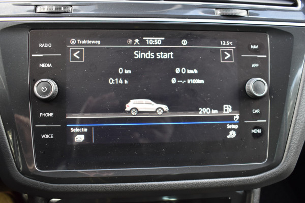 Volkswagen Tiguan 1.5 TSI R-Line Automaat / Navigatie / Keyless / Trekhaak 1800kg / Adap. Cruise / Camera