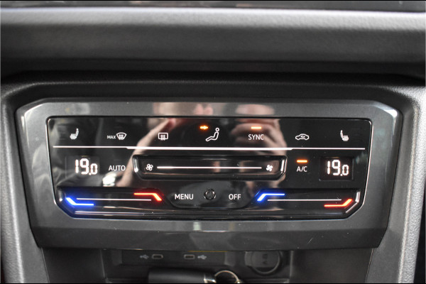 Volkswagen Tiguan 1.5 TSI R-Line Automaat / Navigatie / Keyless / Trekhaak 1800kg / Adap. Cruise / Camera