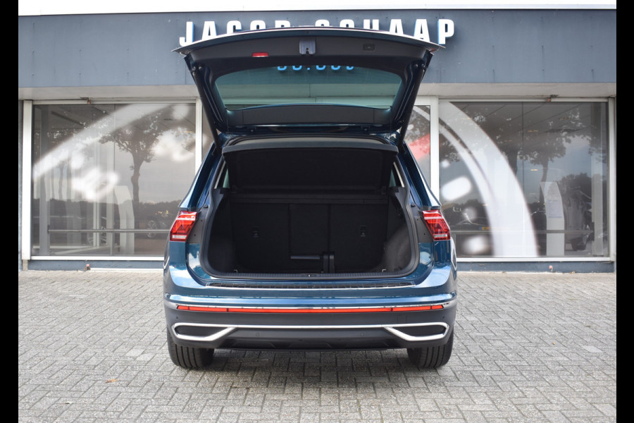 Volkswagen Tiguan 1.5 TSI R-Line Automaat / Navigatie / Keyless / Trekhaak 1800kg / Adap. Cruise / Camera