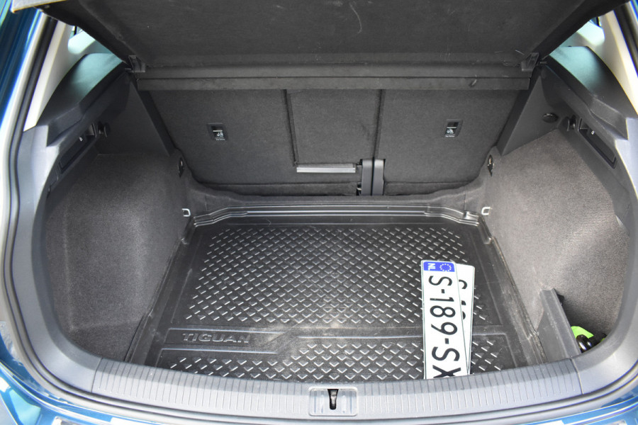 Volkswagen Tiguan 1.5 TSI R-Line Automaat / Navigatie / Keyless / Trekhaak 1800kg / Adap. Cruise / Camera