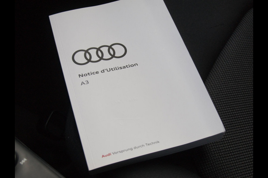 Audi A3 Limousine 35 TFSI CoD Pro Line | 19 Inch | Navigatie | Privacy glas |