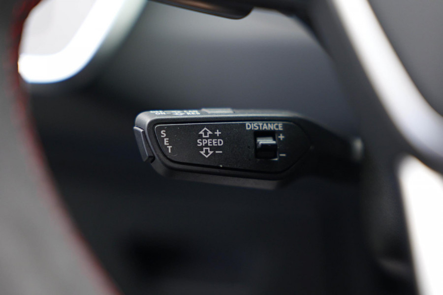Audi RS6 Avant TFSI quattro |Pano|Dynamic+|B&O|Keramisch|Satin Black|HUD|Memory|Ambient|