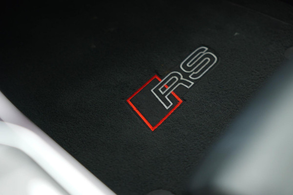 Audi RS6 Avant TFSI quattro |Pano|Dynamic+|B&O|Keramisch|Satin Black|HUD|Memory|Ambient|