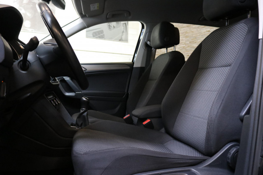 Volkswagen Tiguan Allspace 1.5 TSI Comfortline Business 7p. | Navi | CAMERA | NAP | Orig. NL |