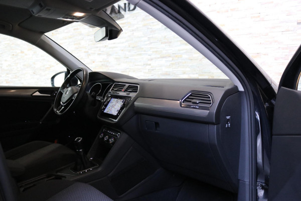 Volkswagen Tiguan Allspace 1.5 TSI Comfortline Business 7p. | Navi | CAMERA | NAP | Orig. NL |