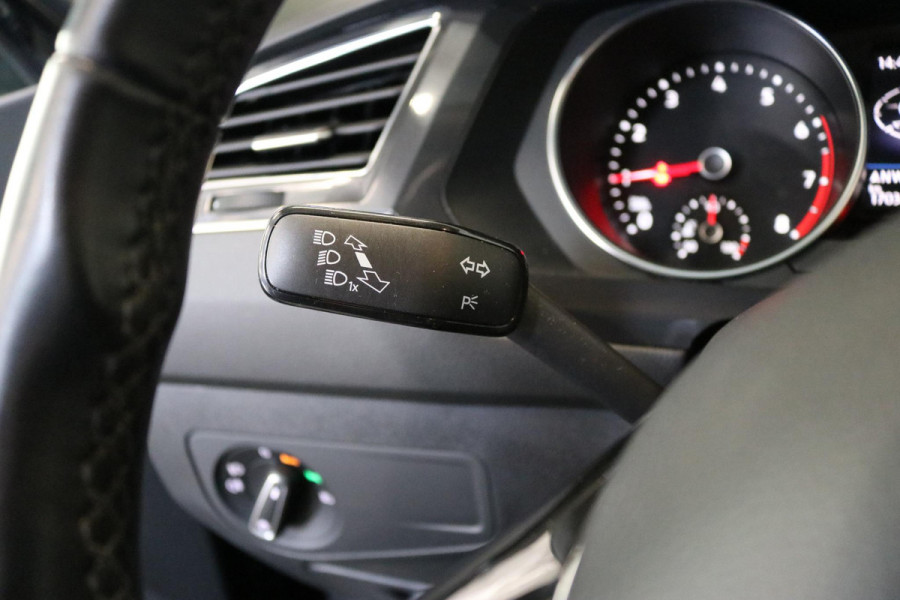 Volkswagen Tiguan Allspace 1.5 TSI Comfortline Business 7p. | Navi | CAMERA | NAP | Orig. NL |
