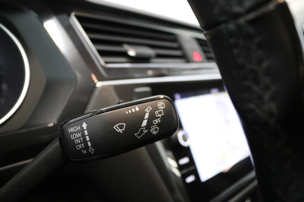 Volkswagen Tiguan Allspace 1.5 TSI Comfortline Business 7p. | Navi | CAMERA | NAP | Orig. NL |