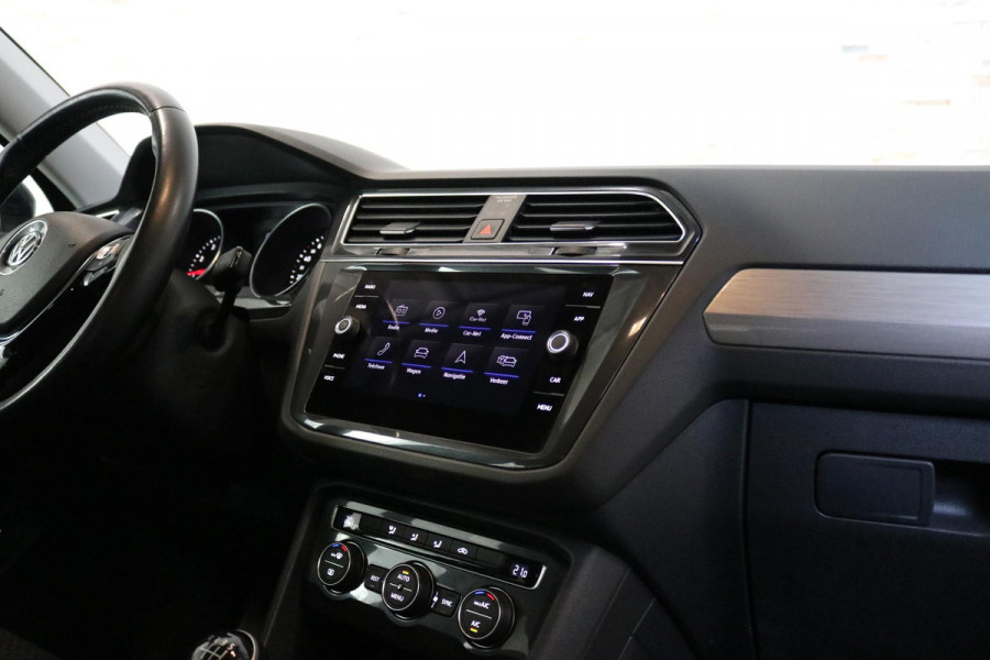 Volkswagen Tiguan Allspace 1.5 TSI Comfortline Business 7p. | Navi | CAMERA | NAP | Orig. NL |