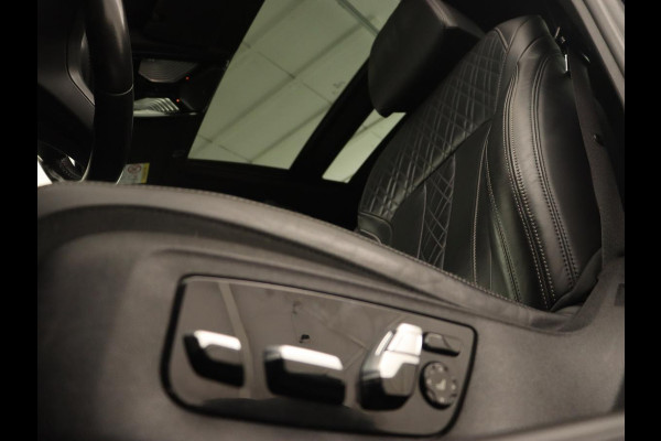 BMW 5 Serie 530i M Sport | Panoramadak | Head-Up | Leder | Stoelverwarming | Sfeerverlichting | Navigatie | Full LED | Parkeerhulp | Sportstoelen