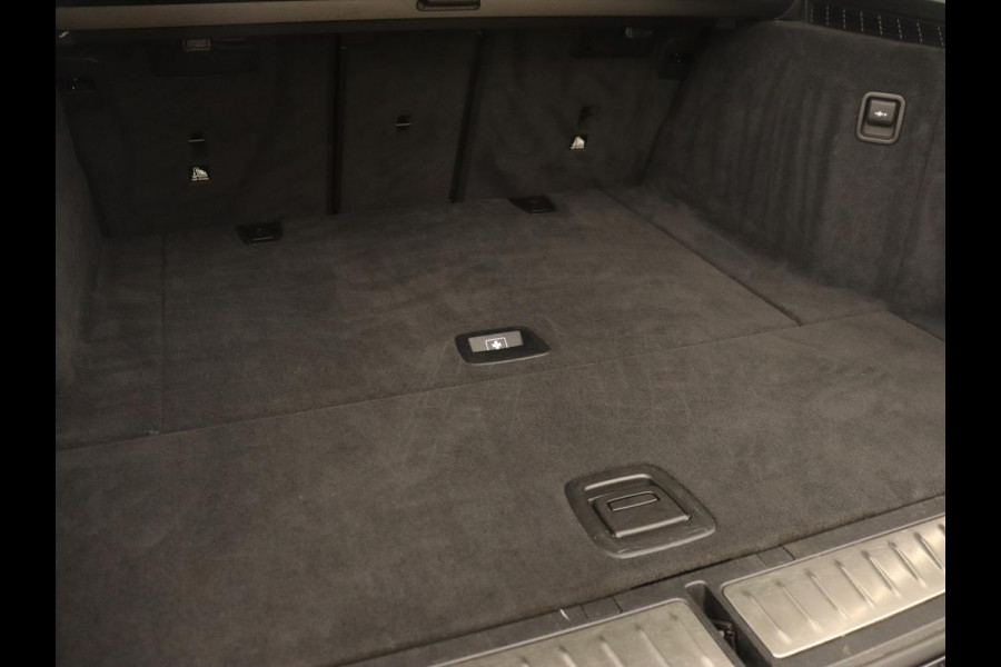 BMW 5 Serie 530i M Sport | Panoramadak | Head-Up | Leder | Stoelverwarming | Sfeerverlichting | Navigatie | Full LED | Parkeerhulp | Sportstoelen