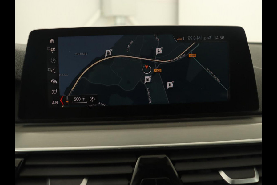 BMW 5 Serie 530i M Sport | Panoramadak | Head-Up | Leder | Stoelverwarming | Sfeerverlichting | Navigatie | Full LED | Parkeerhulp | Sportstoelen