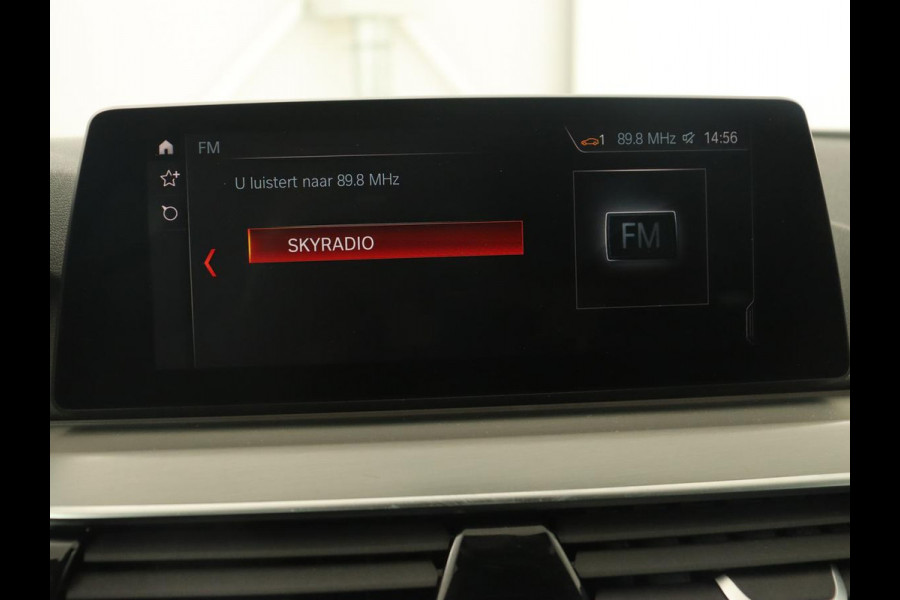 BMW 5 Serie 530i M Sport | Panoramadak | Head-Up | Leder | Stoelverwarming | Sfeerverlichting | Navigatie | Full LED | Parkeerhulp | Sportstoelen