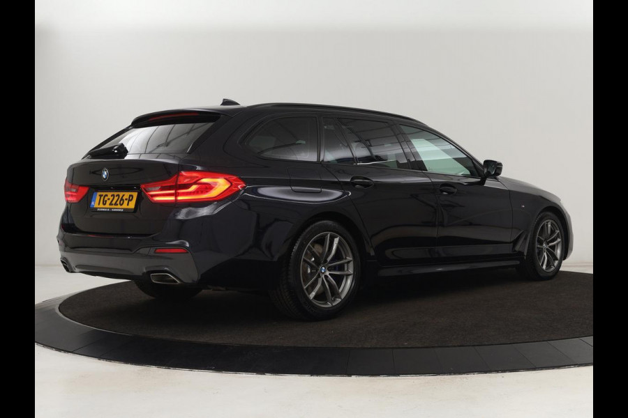 BMW 5 Serie 530i M Sport | Panoramadak | Head-Up | Leder | Stoelverwarming | Sfeerverlichting | Navigatie | Full LED | Parkeerhulp | Sportstoelen