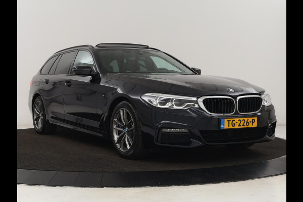 BMW 5 Serie 530i M Sport | Panoramadak | Head-Up | Leder | Stoelverwarming | Sfeerverlichting | Navigatie | Full LED | Parkeerhulp | Sportstoelen