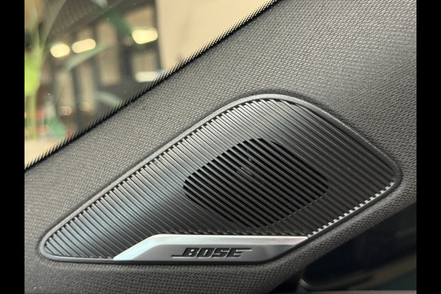 Renault Clio 1.3 TCe 130 | Edition One | Groot Navi | Bose | Camera | 17" | Carplay |