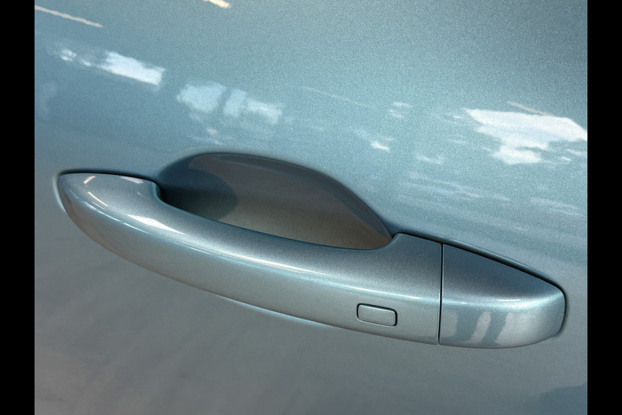 Renault Clio 1.3 TCe 130 | Edition One | Groot Navi | Bose | Camera | 17" | Carplay |