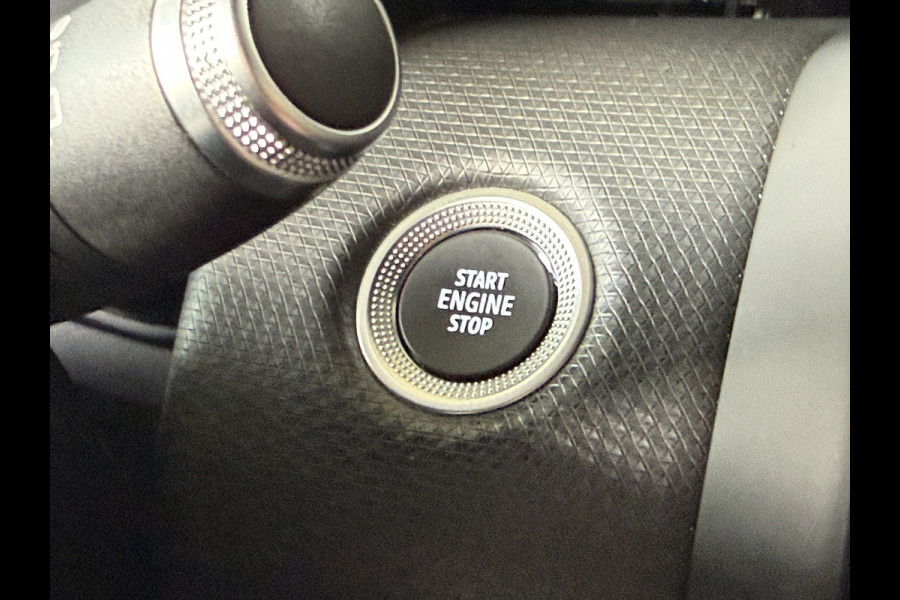 Renault Clio 1.3 TCe 130 | Edition One | Groot Navi | Bose | Camera | 17" | Carplay |