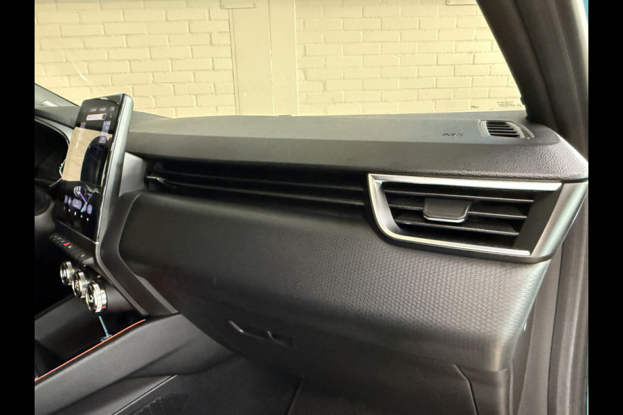 Renault Clio 1.3 TCe 130 | Edition One | Groot Navi | Bose | Camera | 17" | Carplay |