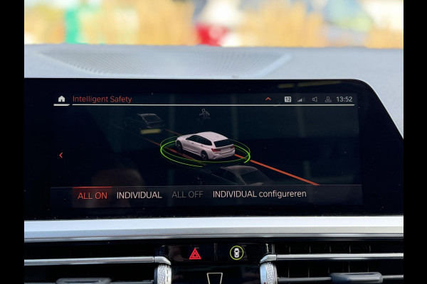 BMW 3 Serie Touring 330e xDrive High Ex. M-Sport|SOH90%|Pano|Laser|Driving Ass Prof|HUD|HiFi||Trekhaak