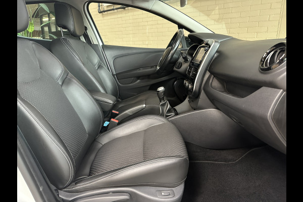 Renault Clio 0.9 TCe 90pk Intens | Navi | Camera | 17" | PDC | Led | Stoelverwarming | Keurig netjes onderhouden!