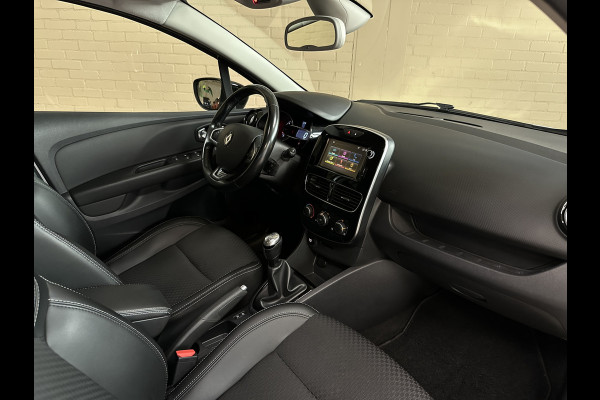 Renault Clio 0.9 TCe 90pk Intens | Navi | Camera | 17" | PDC | Led | Stoelverwarming | Keurig netjes onderhouden!