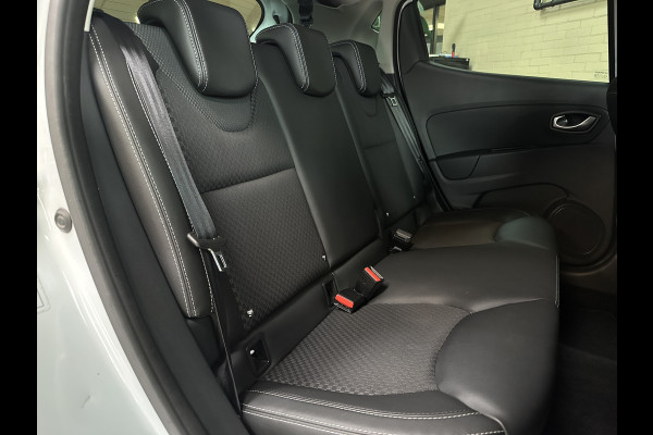 Renault Clio 0.9 TCe 90pk Intens | Navi | Camera | 17" | PDC | Led | Stoelverwarming | Keurig netjes onderhouden!