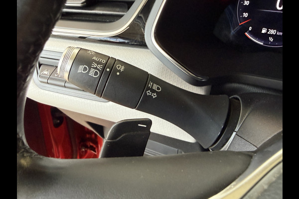 Renault Captur 1.3 TCe 140 AUT Edition One | Groot Navi | Bose | Camera | 17" | PDC V+A | 100% Dealer onderhouden!