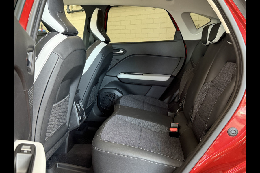 Renault Captur 1.3 TCe 140 AUT Edition One | Groot Navi | Bose | Camera | 17" | PDC V+A | 100% Dealer onderhouden!