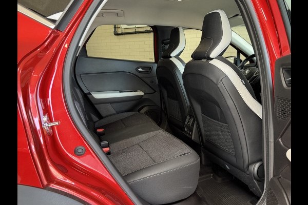 Renault Captur 1.3 TCe 140 AUT Edition One | Groot Navi | Bose | Camera | 17" | PDC V+A | 100% Dealer onderhouden!