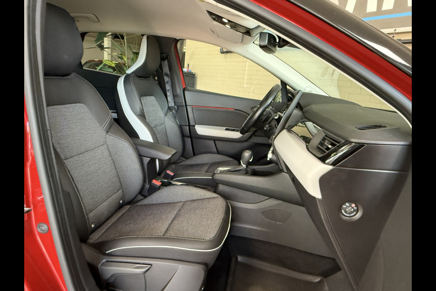 Renault Captur 1.3 TCe 140 AUT Edition One | Groot Navi | Bose | Camera | 17" | PDC V+A | 100% Dealer onderhouden!