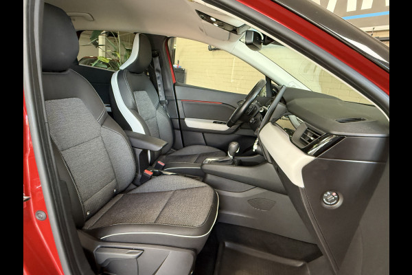 Renault Captur 1.3 TCe 140 AUT Edition One | Groot Navi | Bose | Camera | 17" | PDC V+A | 100% Dealer onderhouden!
