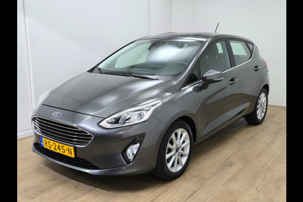 Ford Fiesta Occasion 1.0 EcoBoost Titanium met cruisecontrol en carplay radio | Tweedehands Ford Fiesta antracietgrijs | Navi | 6V