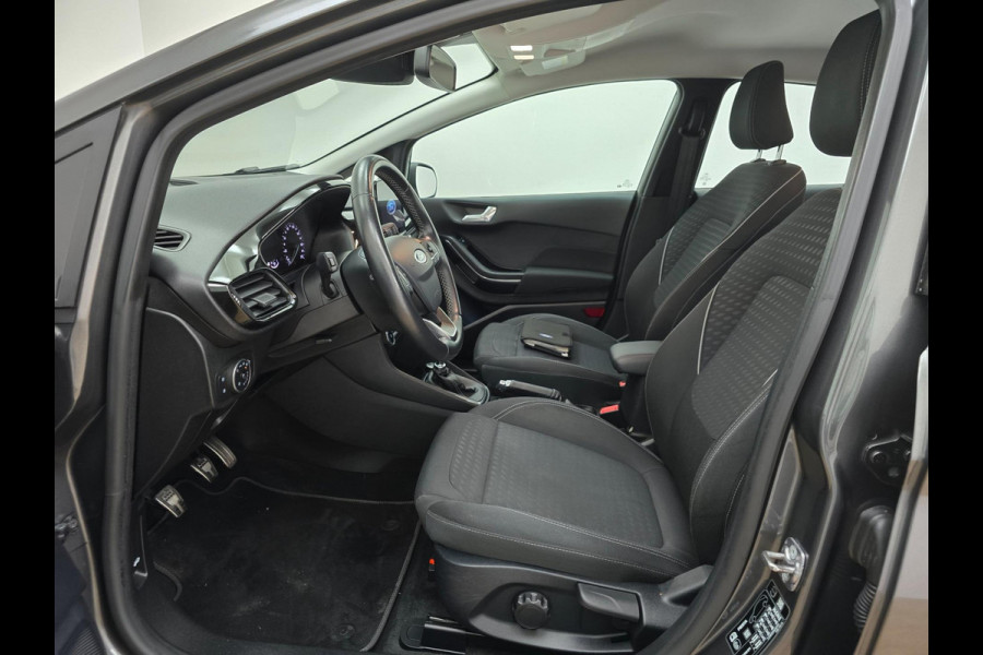 Ford Fiesta Occasion 1.0 EcoBoost Titanium met cruisecontrol en carplay radio | Tweedehands Ford Fiesta antracietgrijs | Navi | 6V