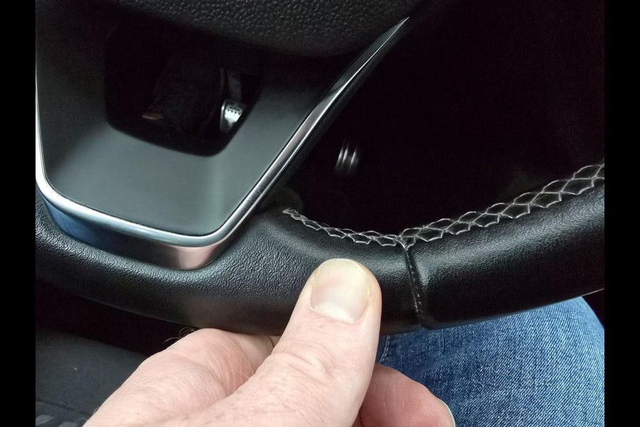 Ford Fiesta Occasion 1.0 EcoBoost Titanium met cruisecontrol en carplay radio | Tweedehands Ford Fiesta antracietgrijs | Navi | 6V