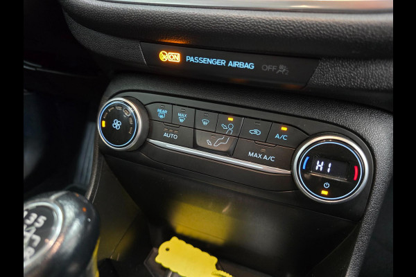 Ford Fiesta Occasion 1.0 EcoBoost Titanium met cruisecontrol en carplay radio | Tweedehands Ford Fiesta antracietgrijs | Navi | 6V